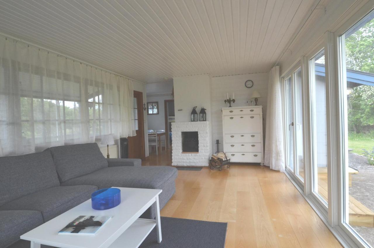 Rosenborgs Friluftspensionats Stugor Med Koek Farjestaden Exterior photo